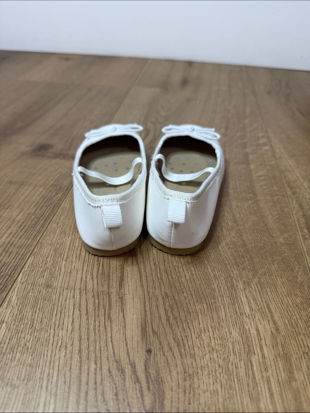 Cat & Jack White Girls Dress Ballet Flats with Bow Strap